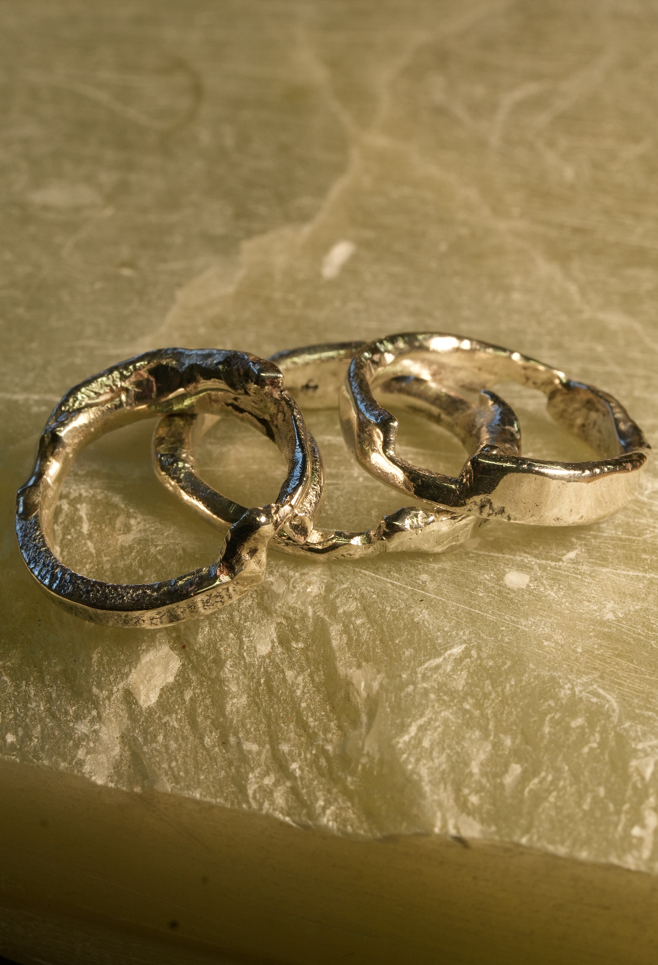 Organic No. 1 Silberring getragen Hand handgefertigt Münster